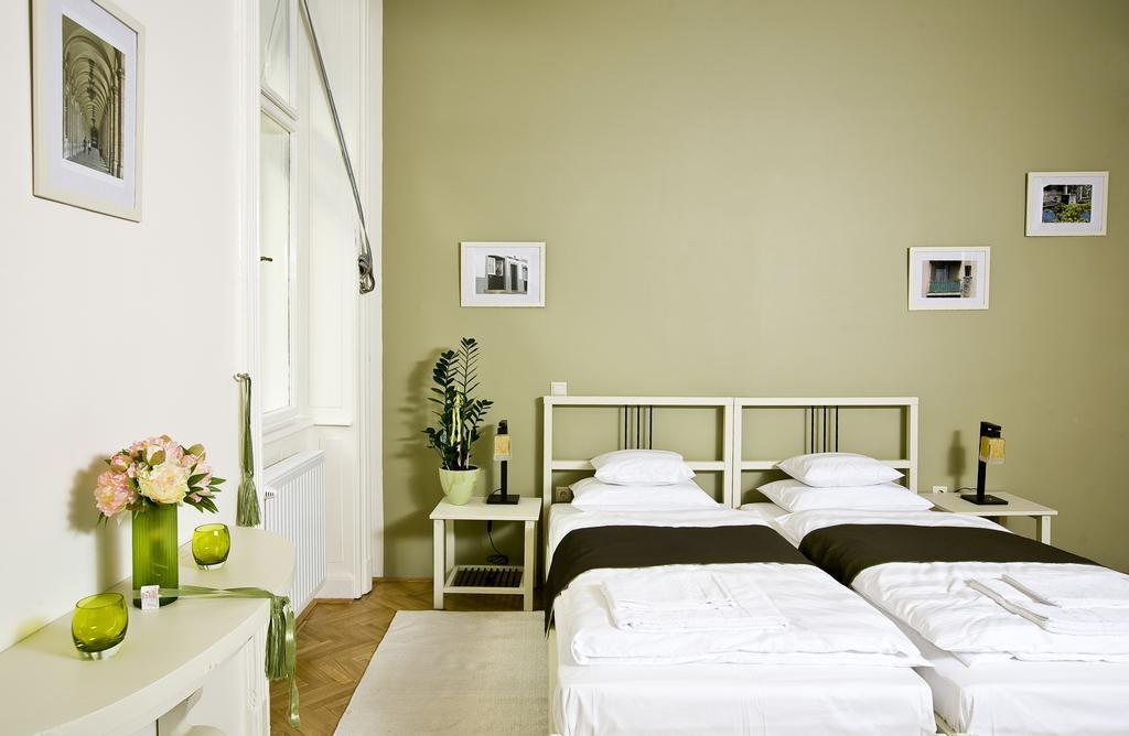 Budapest Rooms Bed And Breakfast חדר תמונה