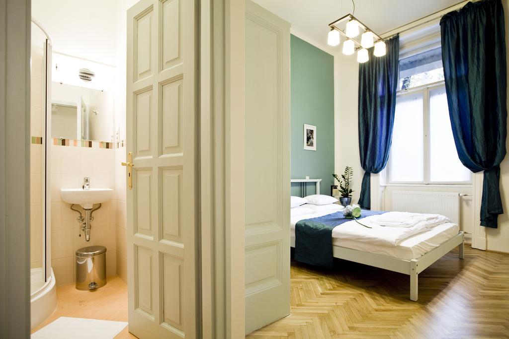 Budapest Rooms Bed And Breakfast חדר תמונה